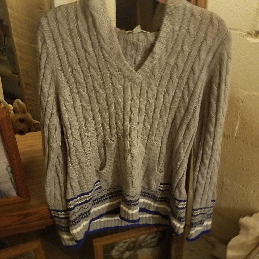 Sweater with hood
